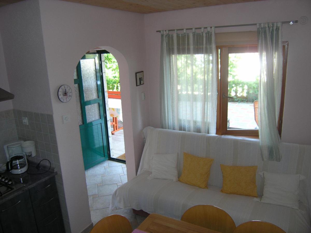 Apartment Viktoria Klenovica Bagian luar foto