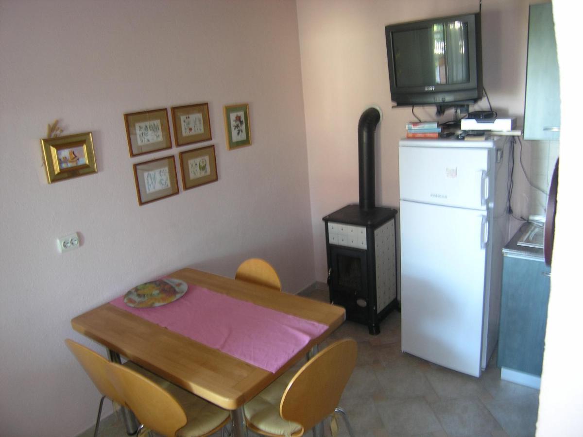 Apartment Viktoria Klenovica Bagian luar foto
